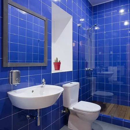 Azorean Urban Penzion 3*