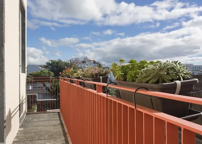 Pensión Azorean Urban 3*