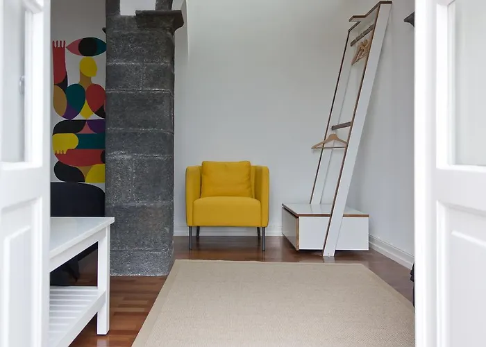 Pensión Azorean Urban 3*